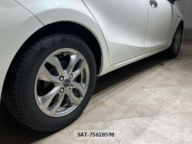 Toyota AQUA 2016-12 6901975-12