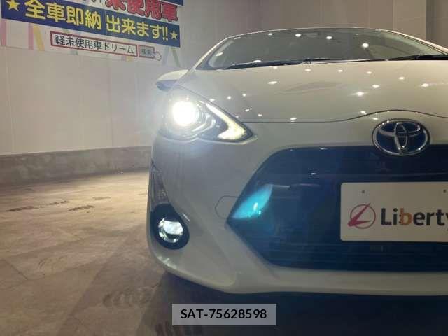 Toyota AQUA 2016-12 6901975-15