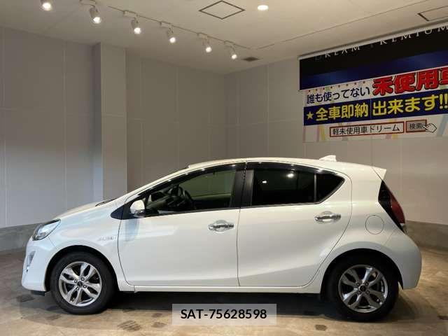 Toyota AQUA 2016-12 6901975-7