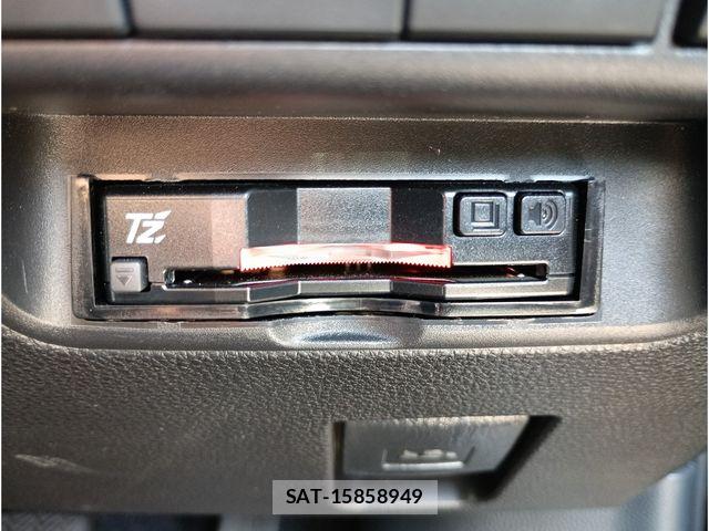 Toyota AQUA 2021-09 6901965-11