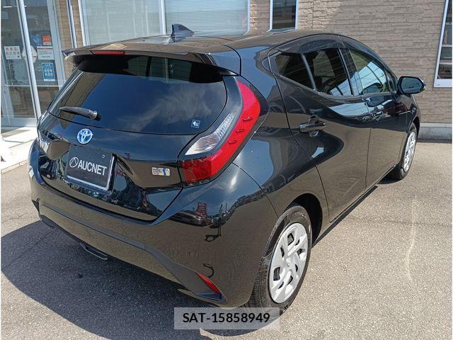 Toyota AQUA 2021-09 6901965-2