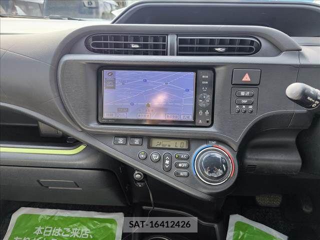 Toyota AQUA 2012-05 6902047-10