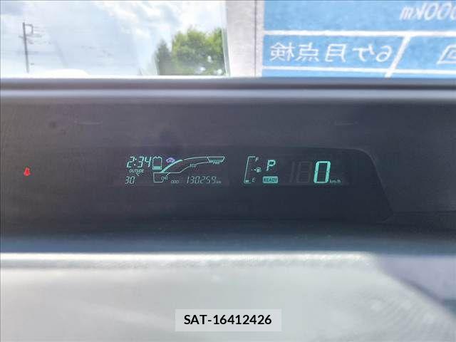 Toyota AQUA 2012-05 6902047-15