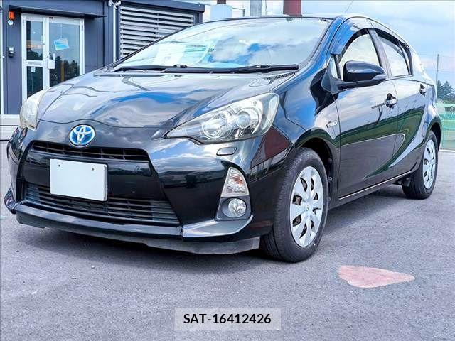Toyota AQUA 2012-05 6902047-16