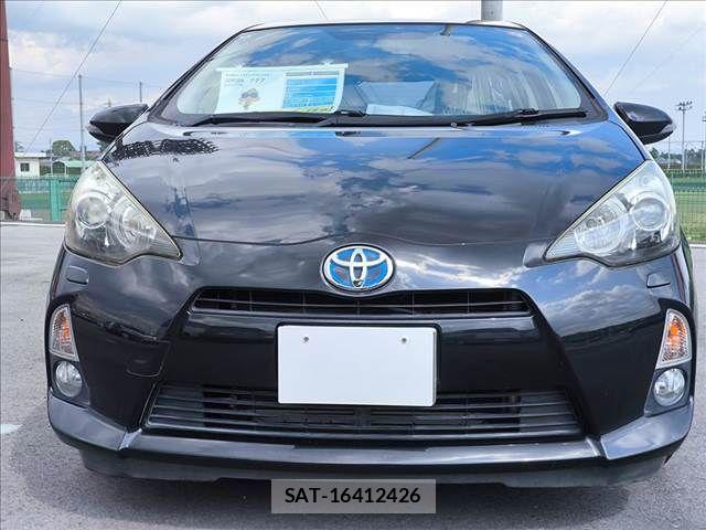 Toyota AQUA 2012-05 6902047-1