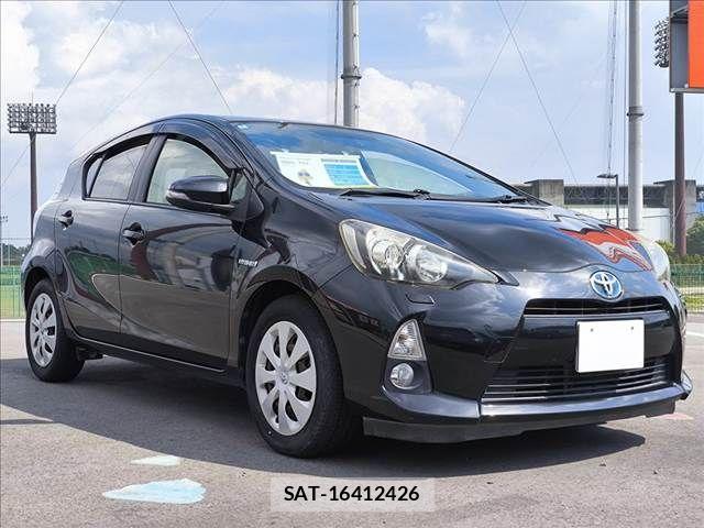 Toyota AQUA 2012-05 6902047-2