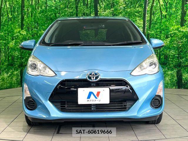 Toyota AQUA 2015-06 6902031-13