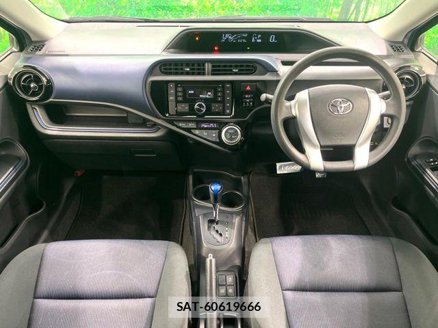 Toyota AQUA 2015-06 6902031-1