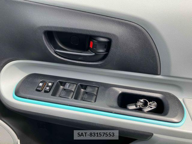 Toyota AQUA 2012-07 6902036-4