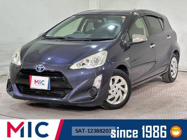Toyota AQUA 2015-06 6902018-0