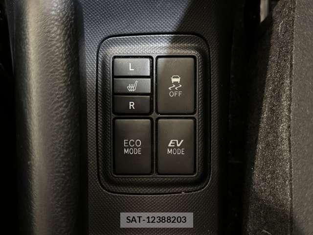 Toyota AQUA 2015-06 6902018-22