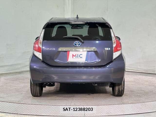 Toyota AQUA 2015-06 6902018-5