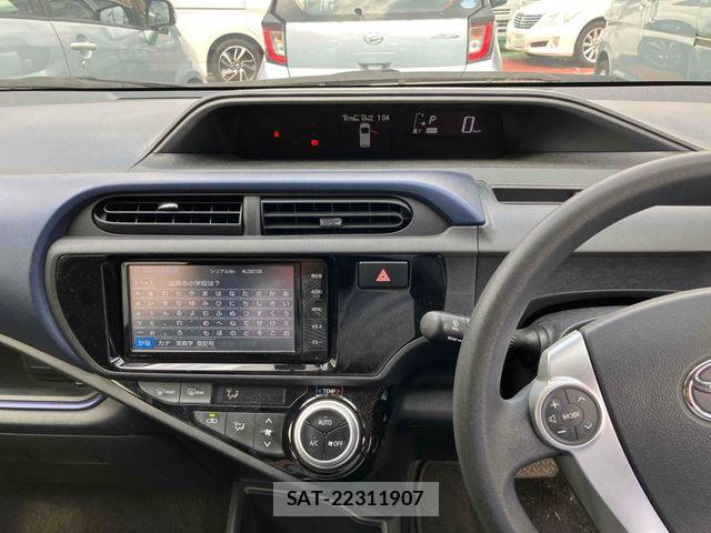 Toyota AQUA 2015-01 6902019-9