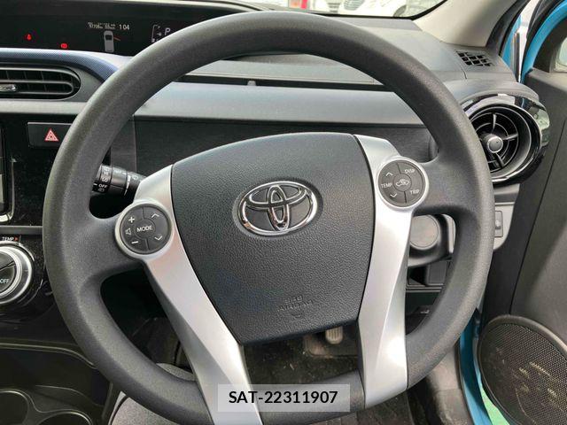 Toyota AQUA 2015-01 6902019-4
