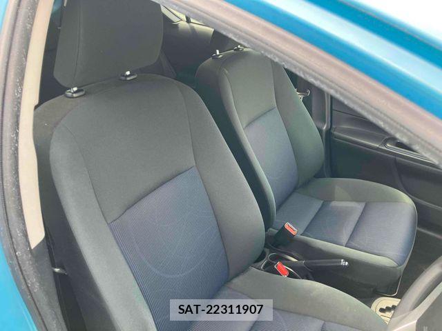 Toyota AQUA 2015-01 6902019-8