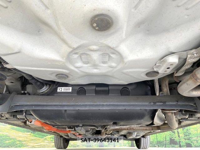 Toyota AQUA 2018-09 6901997-18