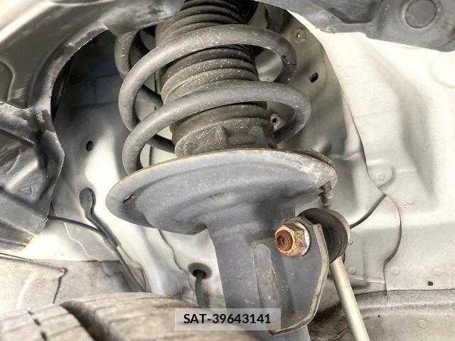 Toyota AQUA 2018-09 6901997-19