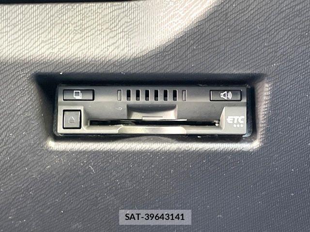Toyota AQUA 2018-09 6901997-3