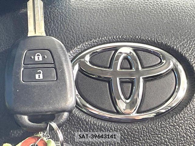 Toyota AQUA 2018-09 6901997-4