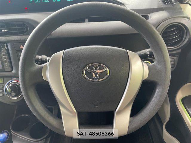 Toyota AQUA 2013-07 6902012-10