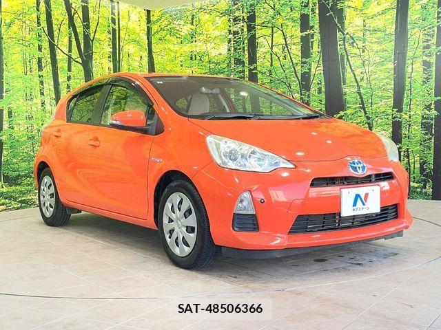 Toyota AQUA 2013-07 6902012-15