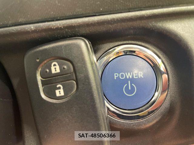 Toyota AQUA 2013-07 6902012-4