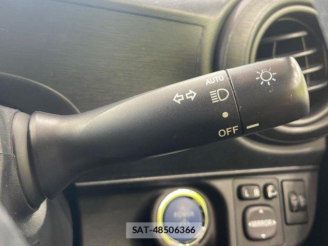 Toyota AQUA 2013-07 6902012-5