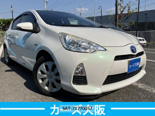 Toyota AQUA 2012-07 6902055-1