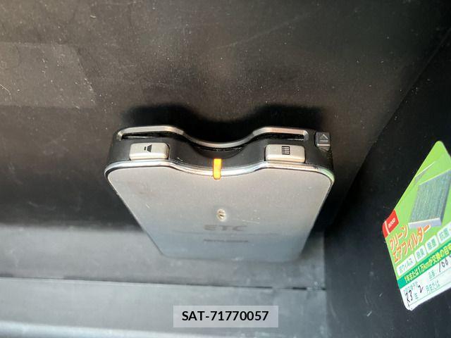 Toyota AQUA 2012-07 6902055-8