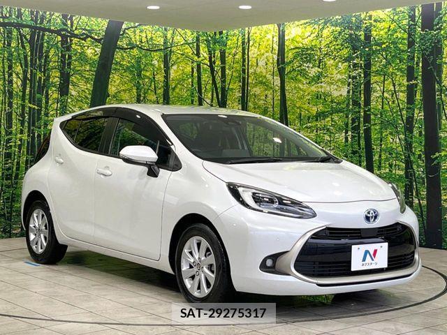 Toyota AQUA 2023-03 6901940-15