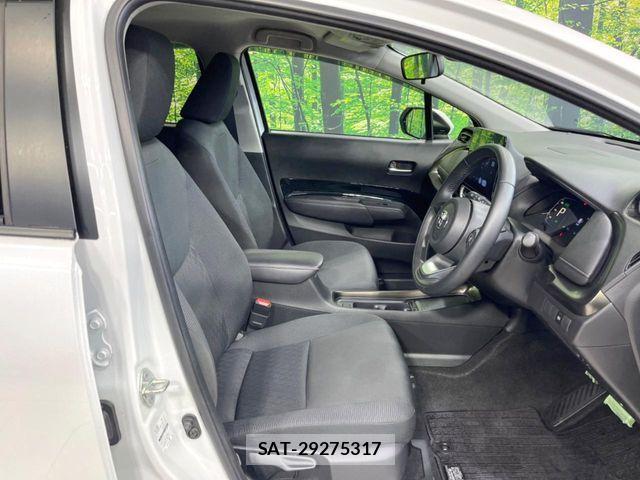 Toyota AQUA 2023-03 6901940-7