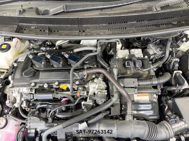 Toyota AQUA 2023-11 6901939-17