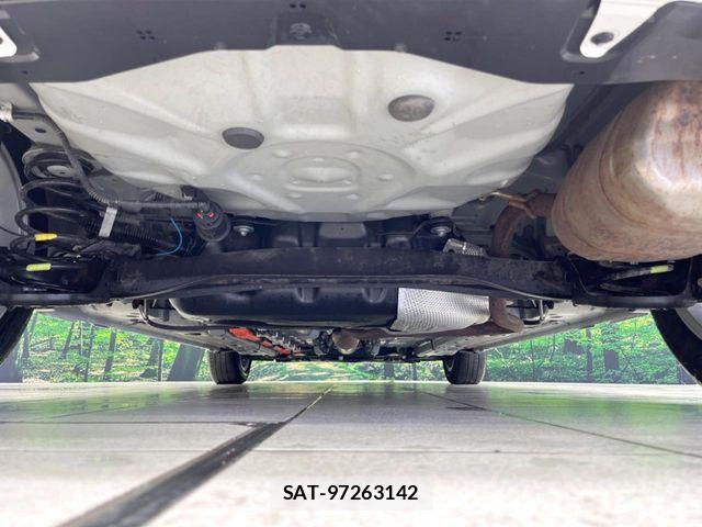 Toyota AQUA 2023-11 6901939-18