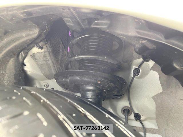 Toyota AQUA 2023-11 6901939-19