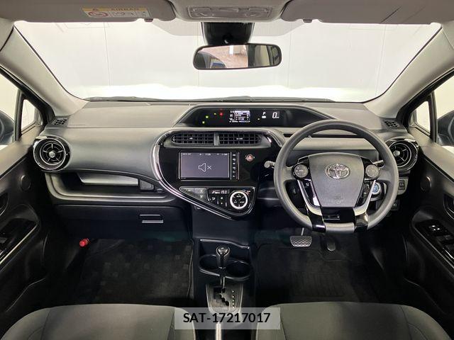 Toyota AQUA 2020-11 6901963-1