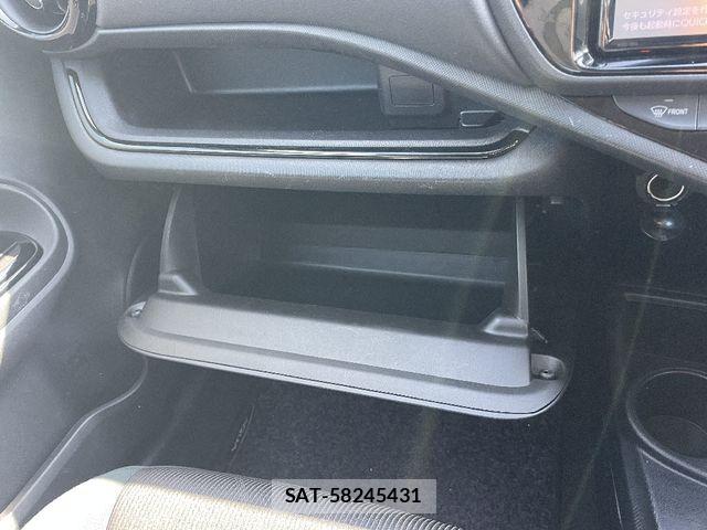 Toyota AQUA 2016-12 6901992-10
