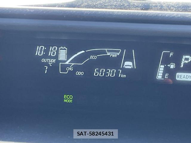 Toyota AQUA 2016-12 6901992-12