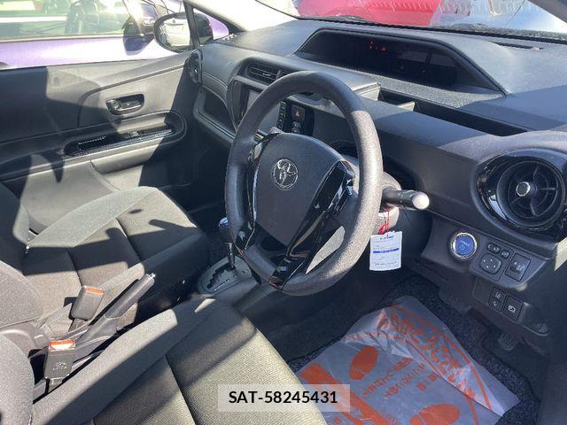 Toyota AQUA 2016-12 6901992-17