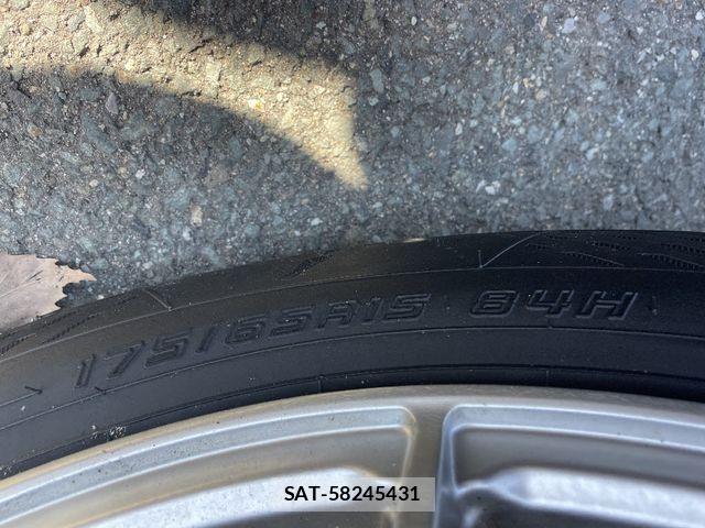 Toyota AQUA 2016-12 6901992-24