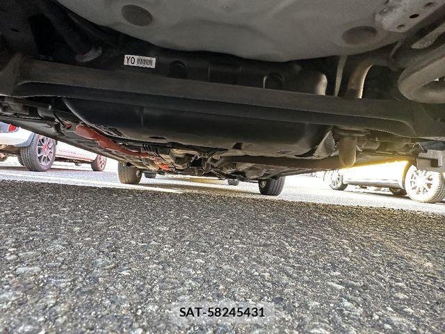 Toyota AQUA 2016-12 6901992-26