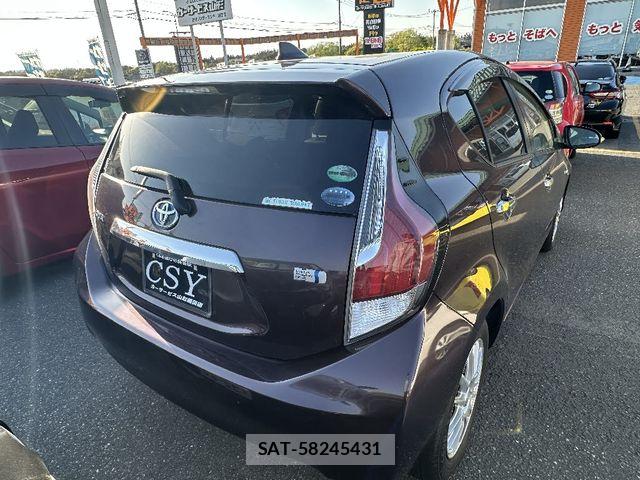 Toyota AQUA 2016-12 6901992-2