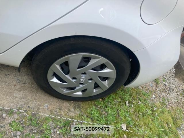 Toyota AQUA 2015-08 6902038-4