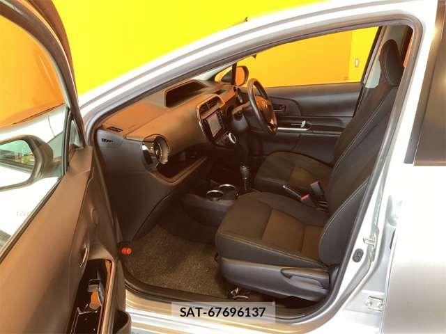 Toyota AQUA 2019-08 6901957-18