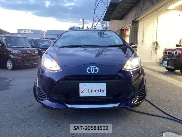Toyota AQUA 2020-08 6901966-9