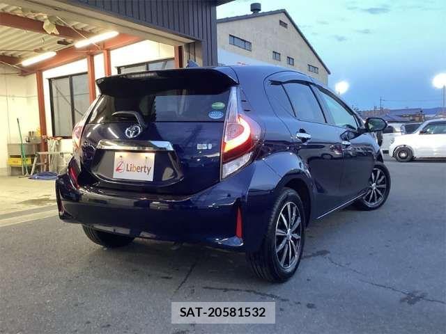 Toyota AQUA 2020-08 6901966-7