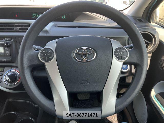 Toyota AQUA 2012-07 6902040-6