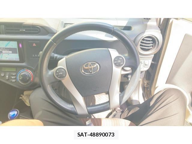 Toyota AQUA 2013-08 6902041-11