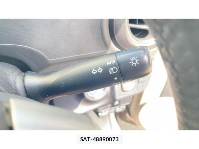 Toyota AQUA 2013-08 6902041-15