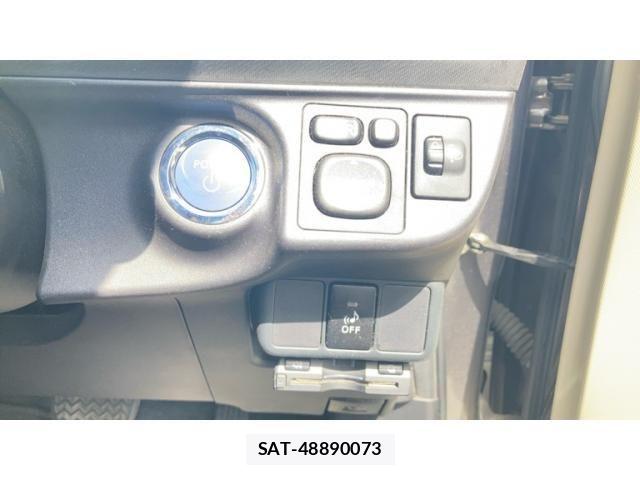 Toyota AQUA 2013-08 6902041-16