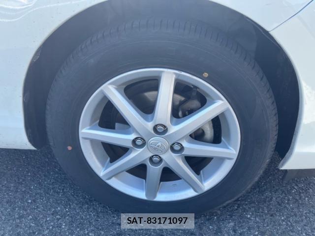 Toyota AQUA 2012-02 6902079-9